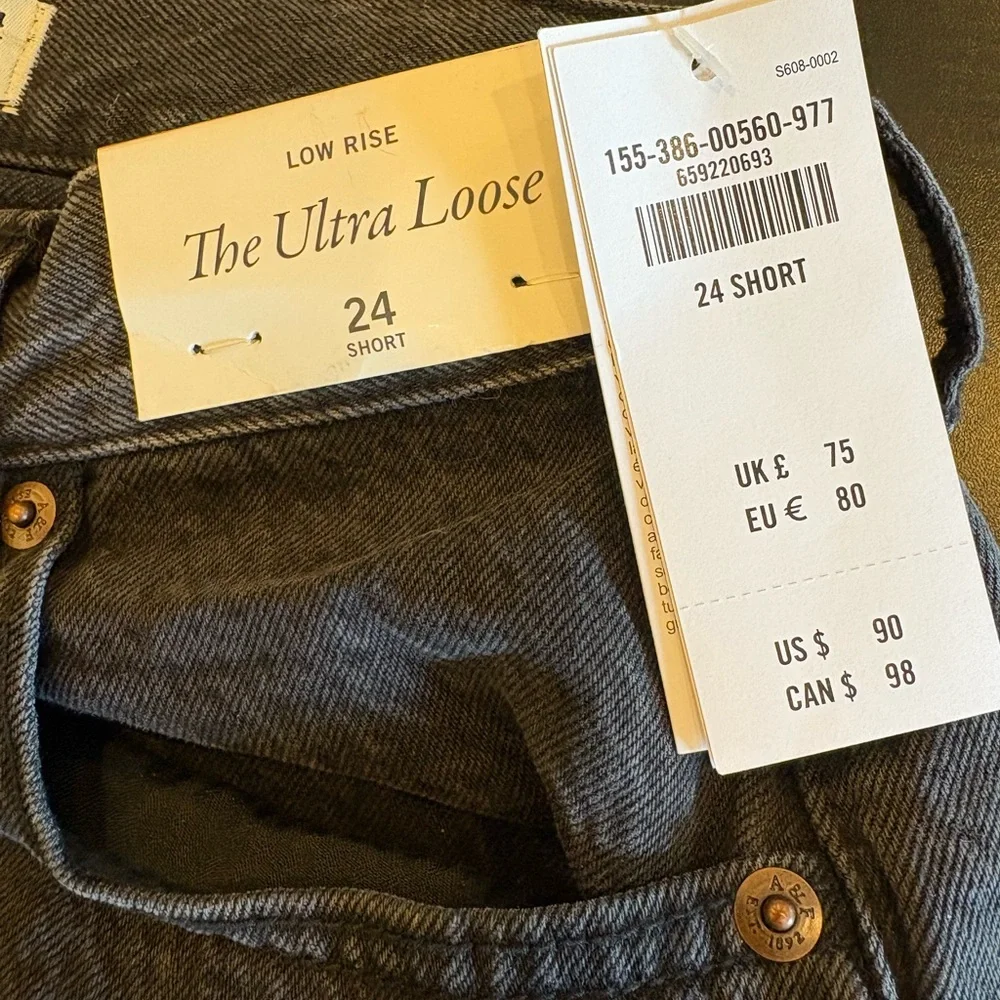 ABERCROMBIE & FITCH Ultra Loose Low Rise Jean In Washed Black. Size 24Short NWT - Picture 8 of 8